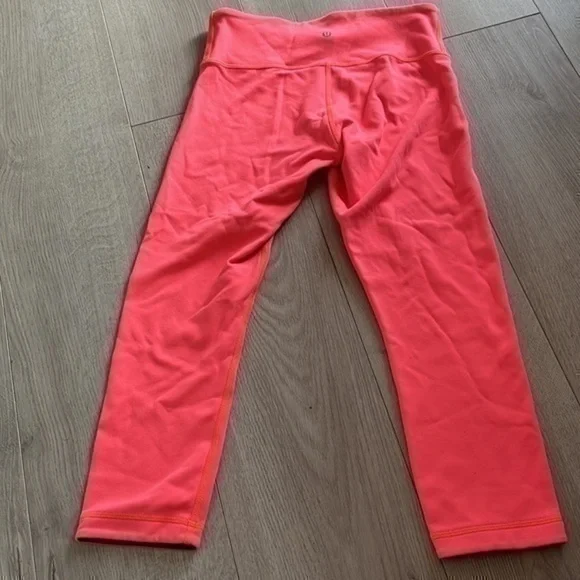 Lululemon reversible leggings size 6 - Picture 3 of 7